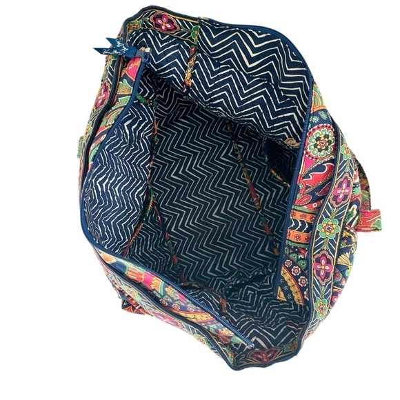 Vera Bradley large duffle bag overnight carry-on shoulder travel weekender zip - Picture 3 of 15